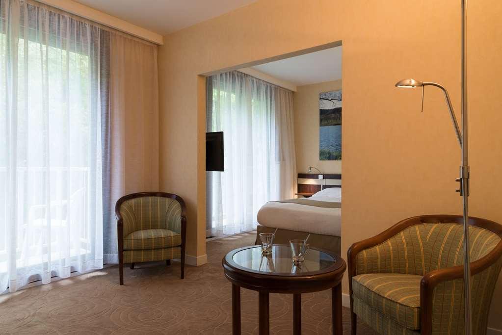 Villa Borghese, The Originals Relais Greoux-les-Bains Ruang foto